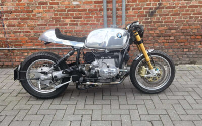 De madness van onze motorkeuring